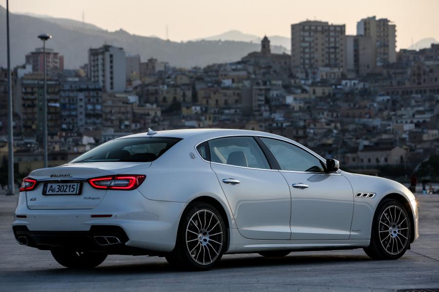  Maserati Quattroporte GTS GranSport 2016 года  (фото 41 из 46)